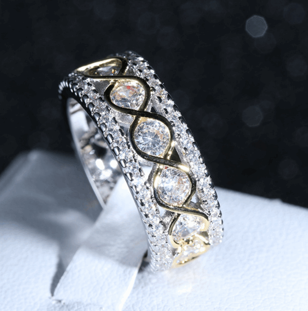 Elegant zircon ring