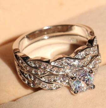 Diamond Ring with Intricate Design and Twisted Band