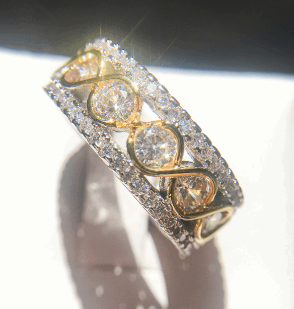 Elegant zircon ring